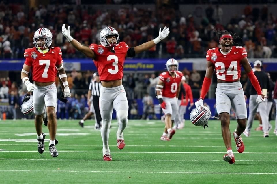 Ohio State melaju ke Kejuaraan Nasional NCAA setelah mengalahkan Texas Longhorns 28-14, dan sekarang akan mengincar gelar melawan Notre Dame.