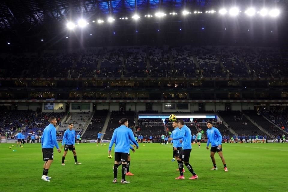 A calentar los motores, Rayados.