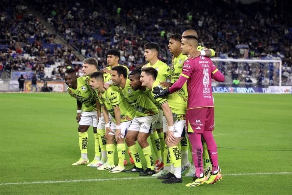 Los 11 jugadores del Puebla que iniciaron ante el Monterrey.