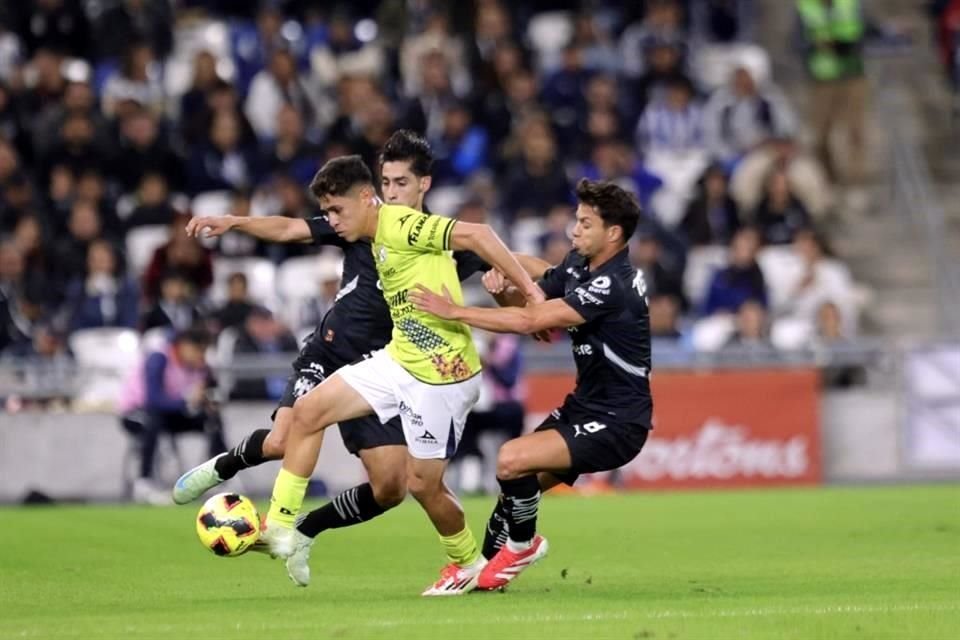 Puebla berdiri di rumah Rayados dan mendapat hasil imbang.