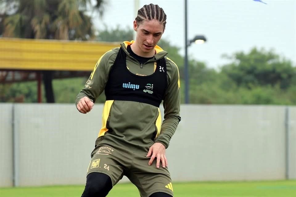 Marcelo Flores no entrenó con Tigres este martes y sería baja para el duelo ante Mazatlán.