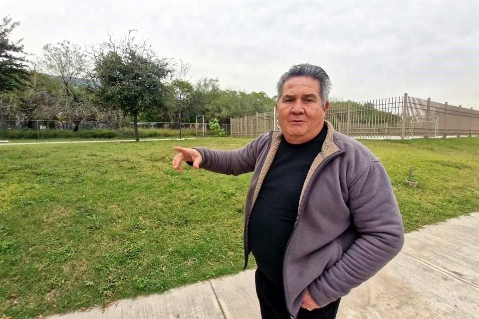  ''El problema aquí con Zinc que tenemos, es que desde hace tiempo arrastra residuos cuando hay demasiada lluvia'. GUSTAVO CERRILLO, vecino Col. Villas de Anáhuac.