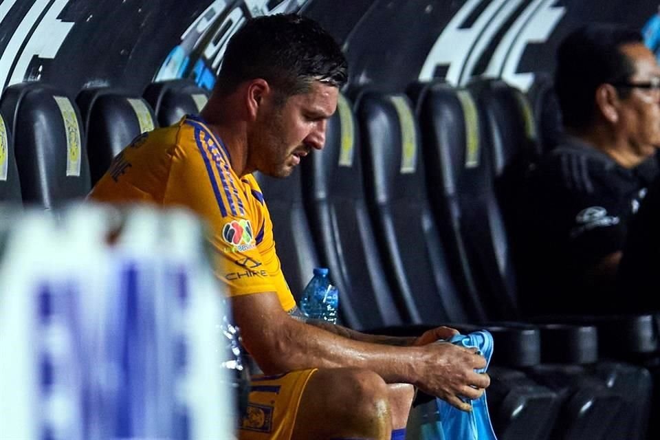 Gignac nunca ha sido relegado a la banca dos partidos seguidos.