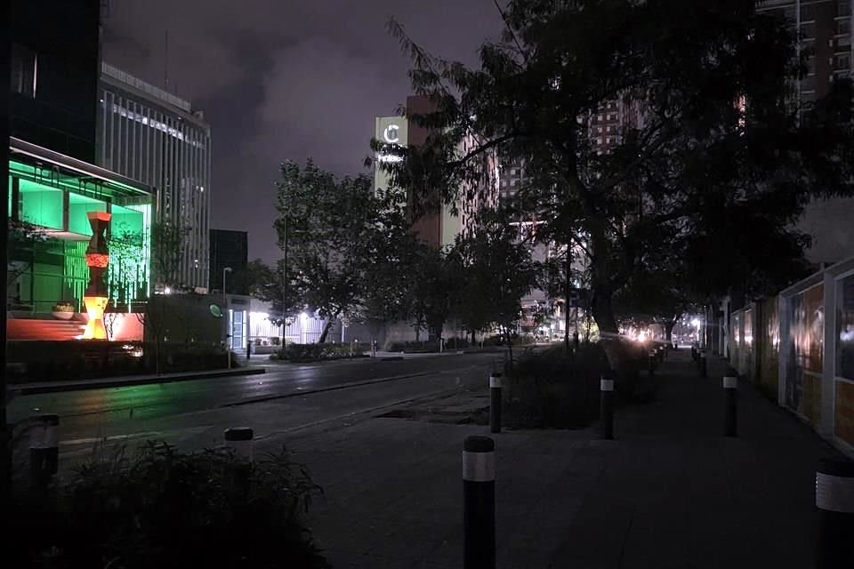 Las luminarias del Corredor Ocampo han comenzado a fallar en diferentes tramos a lo largo de la semana.