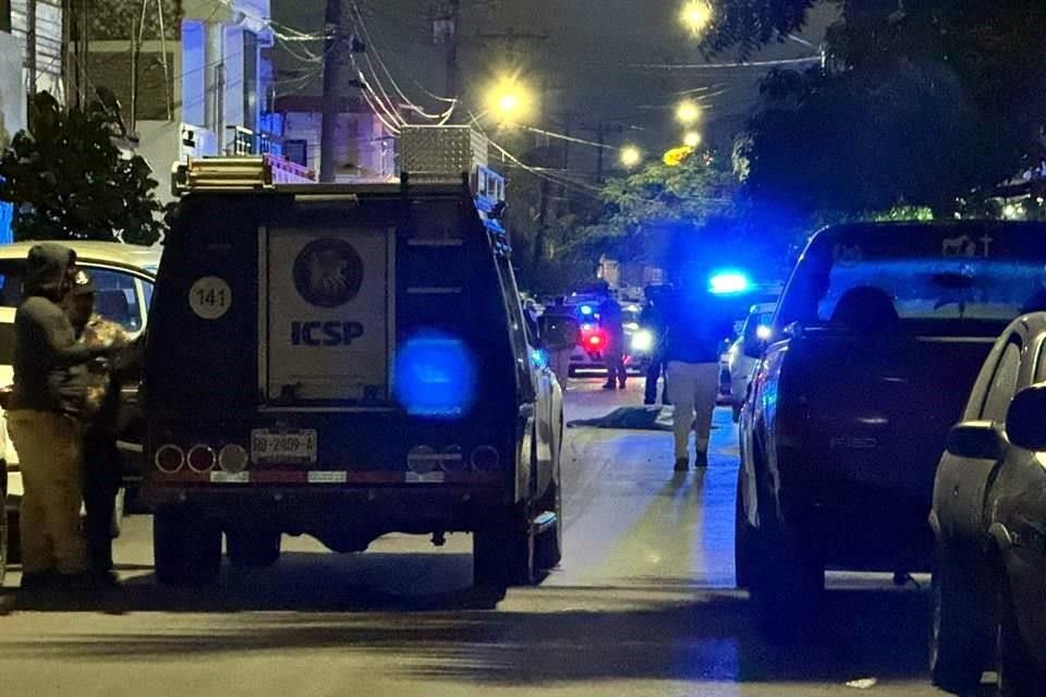 El crimen se registró ayer cerca de las 21:30 horas en la calle Rey Fernando de Aragón y Puerto Palos y Cristóbal Colón, en la Colonia Provileón.