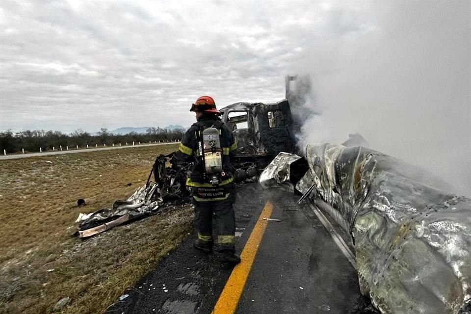 El percance fue reportado hoy a las 06:50 horas a la altura del kilómetro 95 en dirección a Monterrey.