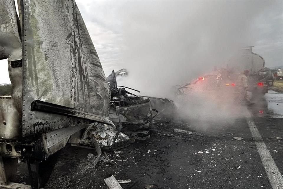 El percance fue reportado hoy a las 06:50 horas a la altura del kilómetro 95 en dirección a Monterrey.