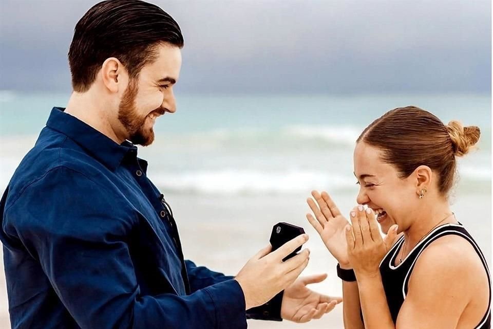 Marcelo A. Elizondo Olivares y Daniela Tirado Parás. ANILLO: Septiembre del 2024. BODA: Por definir