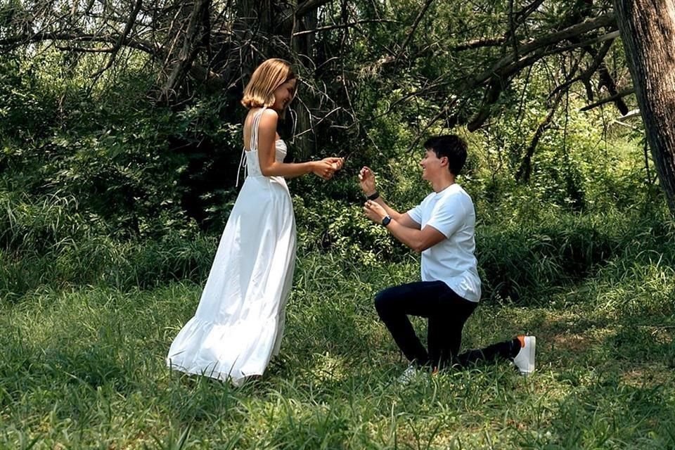 Eugenia Sada González y César Zambrano Barrera. ANILLO: Junio del 2024. BODA: 18 de octubre del 2025
