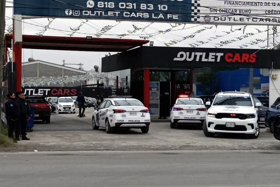 Fue alrededor de las 11:30 horas cuando se reportó el fallido asalto en el negocio Outlet Cars, que está en la Avenida Acapulco.