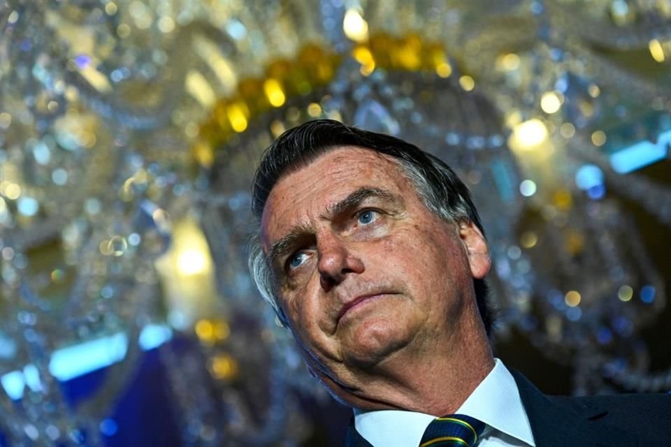 El Presidente brasileño Jair Bolsonaro habla durante un evento en Miami, Florida, el 3 de febrero del 2023.