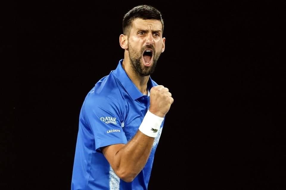 El serbio Novak Djokovic asegura su boleto a Octavos y se convierte en el segundo hombre en llegar a esta etapa del Abierto de Australia con 37 años o más desde 1988.