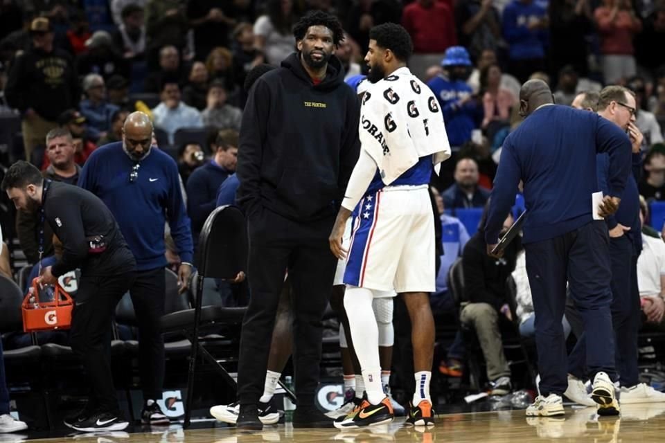 Joel Embiid se perderá al menos tres juegos de los Sixers por una inflamación en su rodilla izquierda.