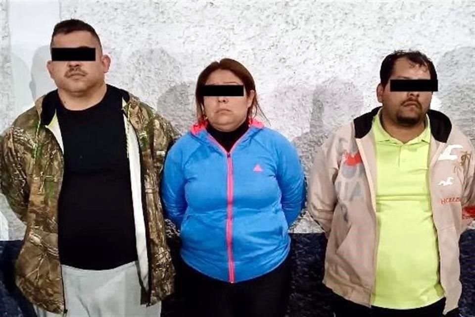 Los detenidos fueron identificados como Jorge, de 47 años; Esser, de 33, y Viridiana, de 39.