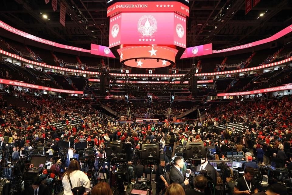 El Presidente electo Donald Trump hablará frente a seguidores en la Capital One Arena, en Washington.