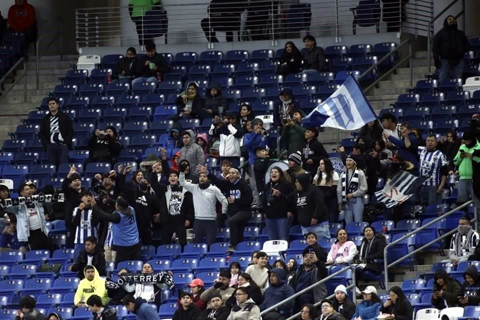 La entrada al Gigante de Acero fue de 3, mil 079 aficionados.