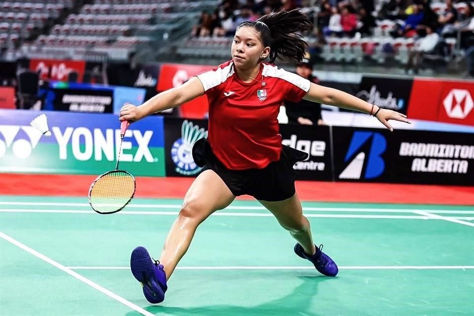 Vanessa García es la mejor de México en badminton.