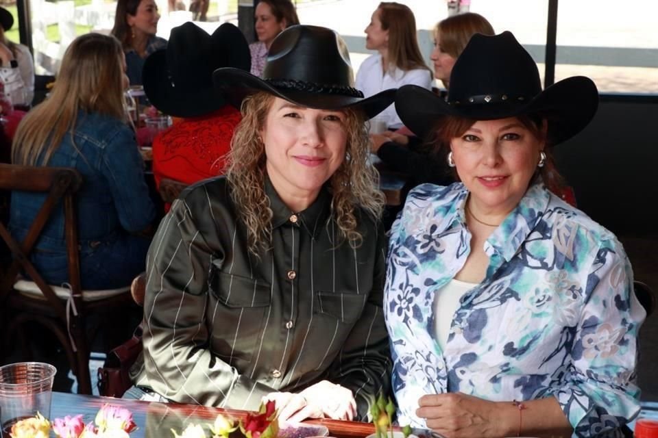 Nancy Garza y Lulú Aguirre