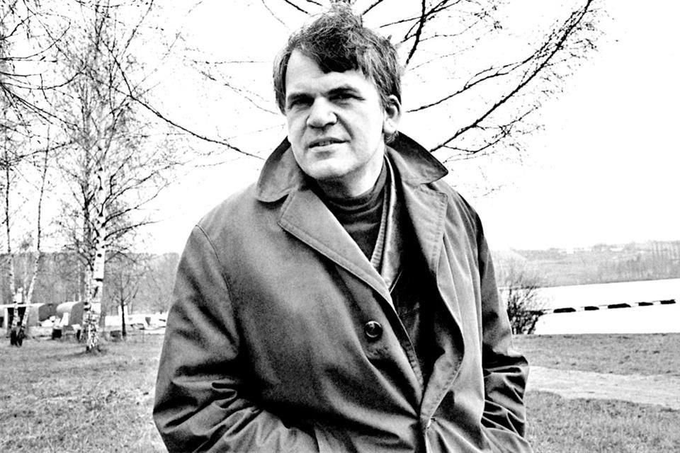 El escritor Milan Kundera en una imagen de 1973.