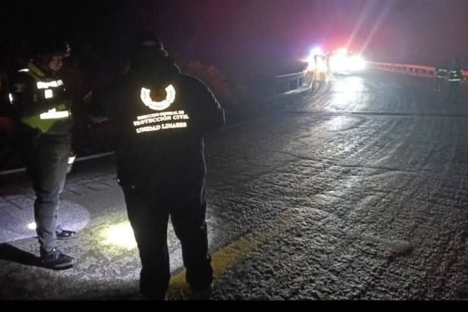 Durante la madrugada, la vía federal fue cerrada a la circulación.