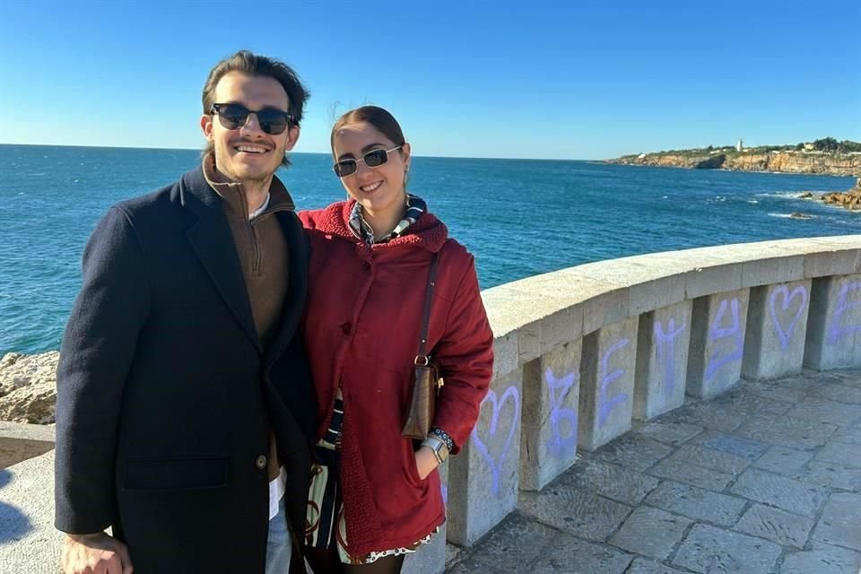 Vicente Esteve y Elena Vela, en Cascais, Portugal