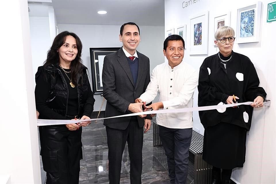 Gloria Díaz, Luis Susarrey, Carlos Garúz y Beatriz Bárcena