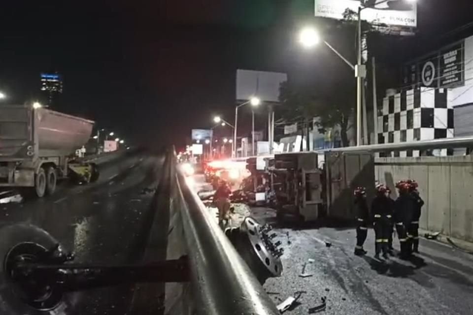 El accidente se registró alrededor de las 5:50 horas sobre Morones Prieto, a la altura de la Avenida Pio X.