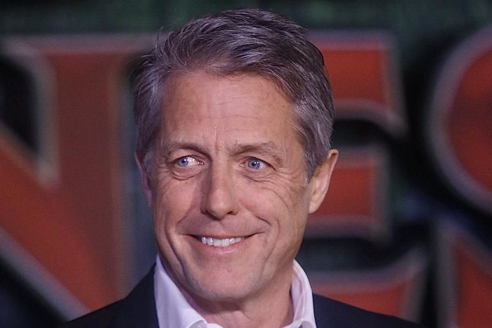 Hugh Grant pidió a la policía del Reino Unido que abra una nueva investigación criminal sobre News Group Newspapers de Rupert Murdoch.