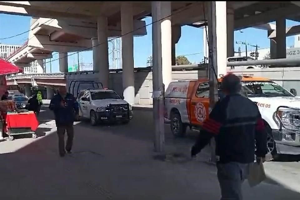 Alrededor de las 14:50 horas se reportó el intento de suicidio, en la estación Paseo Santa Lucía, ubicada sobre la Avenida Félix U. Gómez y Florencio Antillón.