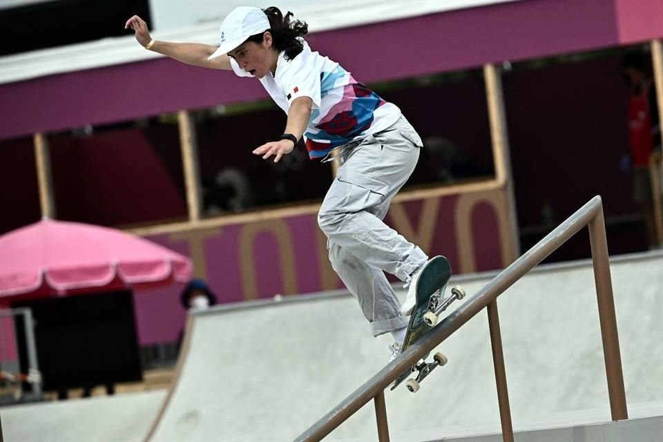 Charlotte Hym es doctora en neurociencia y profesional en el skateboarding.