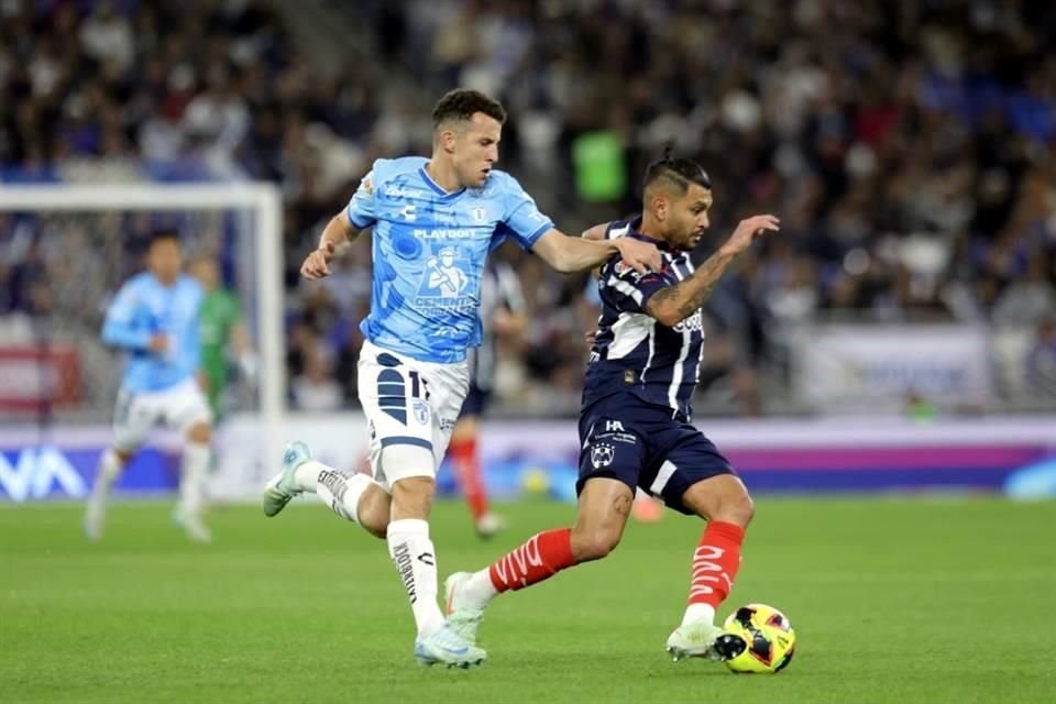 Duelo de cracks en la cancha.