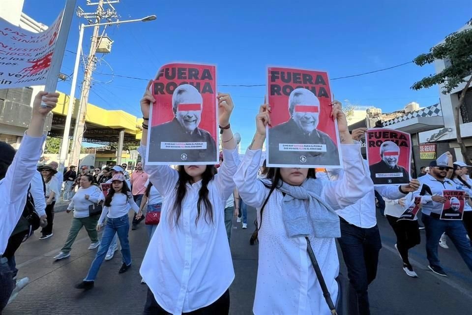 Los ciudadanos exigen la salida del Mandatario estatal.