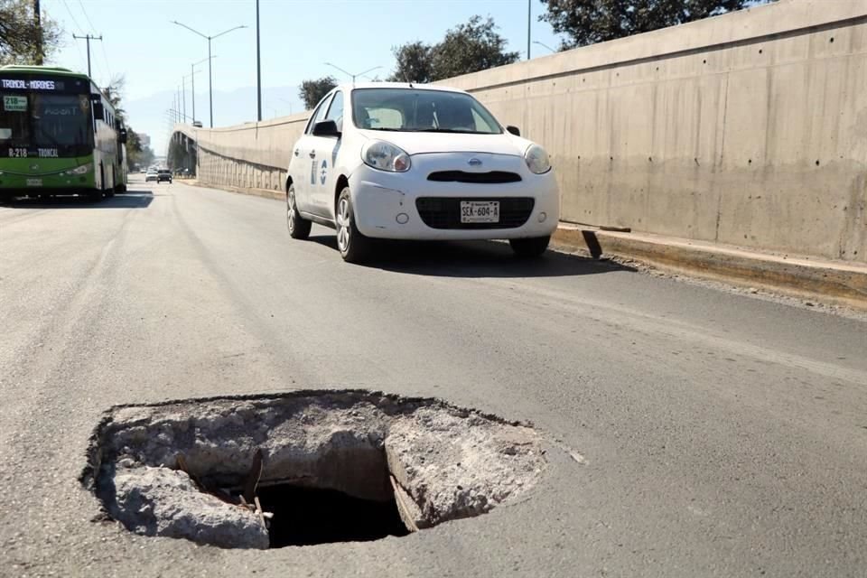 Algunos trabajos terminados siguen señalizados y otros a medias no tienen advertencias.