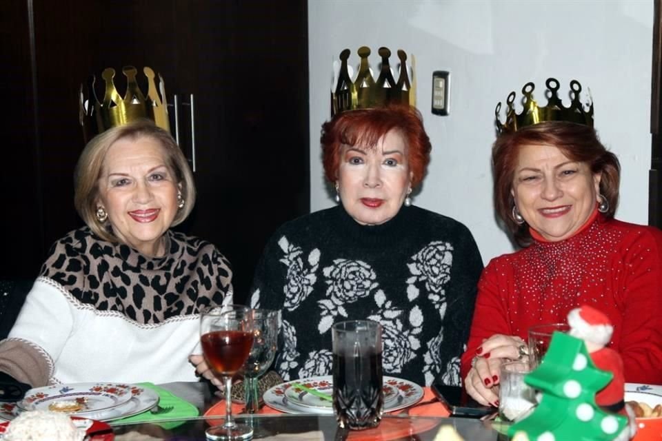 Martha de la Garza, Laura Cortés y Yelile Yamallel