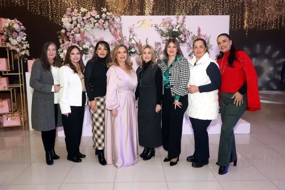 Sandra de Morales, Olga Hernández, Margarita Hernández, Edith González, Patricia Flores, Laura Dávila, Norma González y Blanca Sánchez