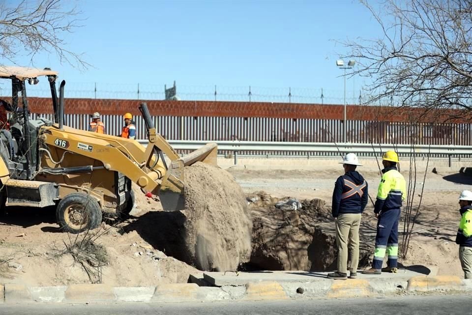 El Gobierno de Ciudad Juárez informó que inició con los trabajos de relleno del túnel, localizado sobre el bordo del Río Bravo, a la altura de la Plaza de la Mexicanidad.