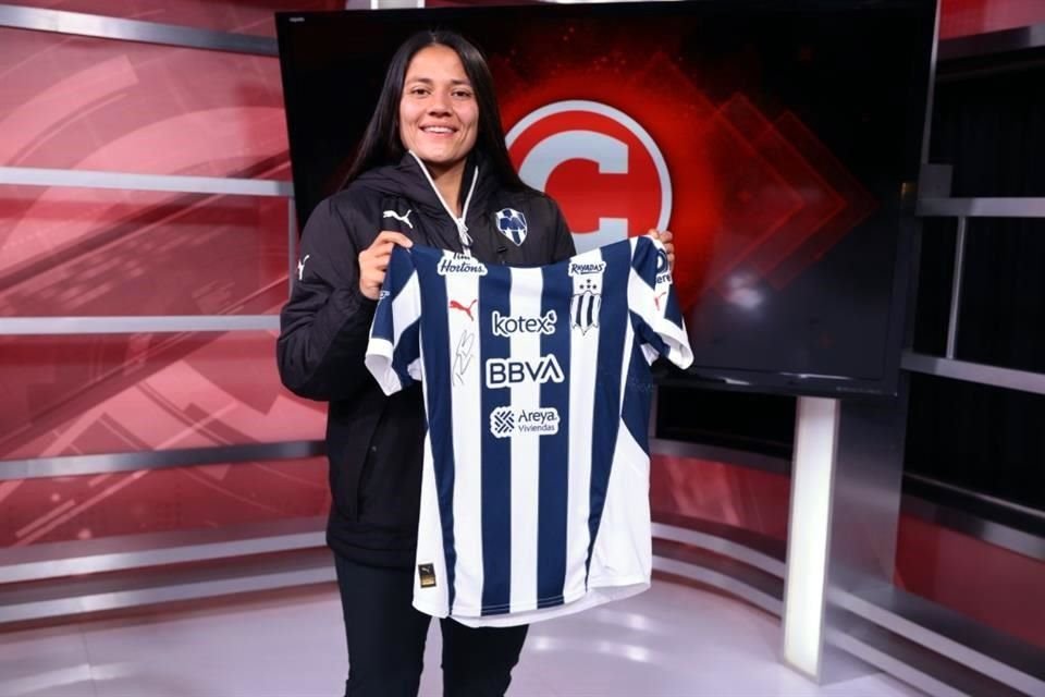 Rebeca Bernal habló en exclusiva para el videopodcast de CANCHA de su futuro en Rayadas.