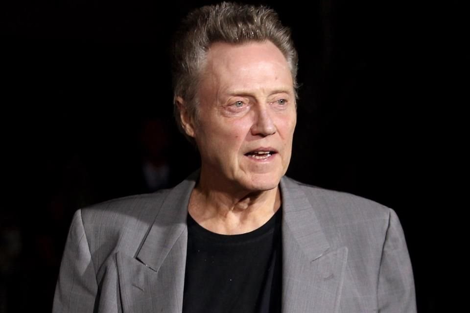 Christopher Walken, sin teléfono ni streaming, vive alejado de la tecnología mientras sigue brillando en Hollywood a los 81 años.