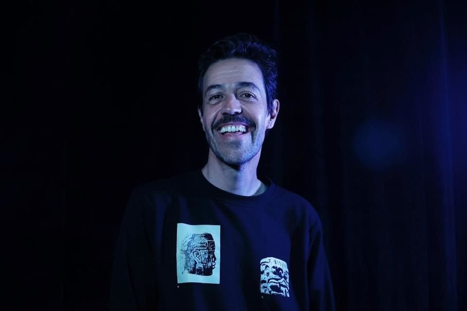 Emmanuel del Real, mejor conocido como Meme y pieza fundamental de Café Tacvba, presentó en la conferencia del Vive Latino su nuevo corte promocional.