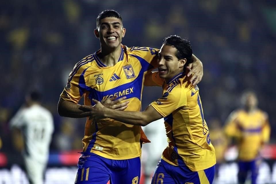 Con apenas 22 segundos, Tigres marcó el 1-0 con tanto de Juan Brunetta.