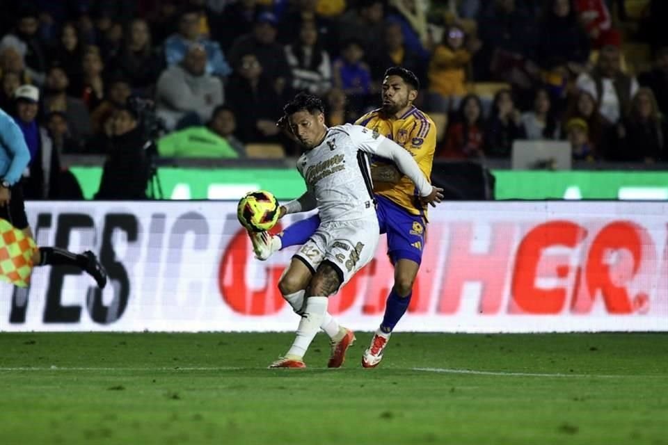 Repasa más de las acciones del primer tiempo en el partido Tigres-Xolos.