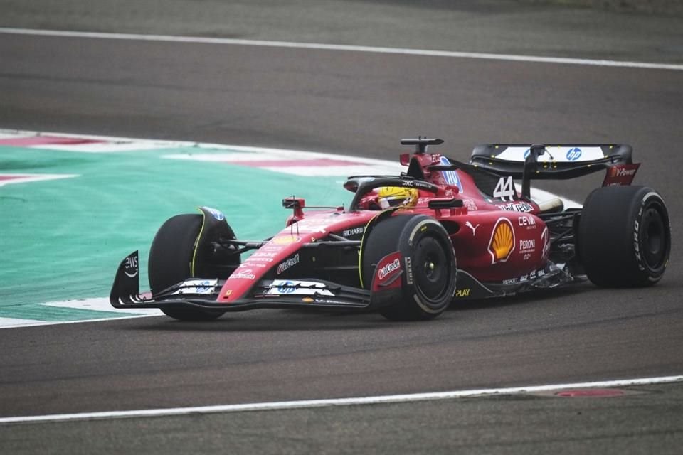 Hamilton vive sus primeras semanas como piloto de Ferrari.