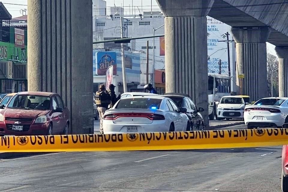 Elementos ministeriales aseguraron en la Avenida Aztlán, el vehículo que presuntamente utilizaron los plagiarios.