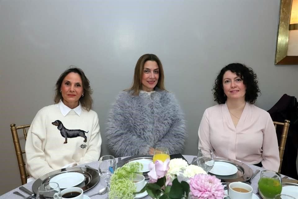 Karla Canales, Maru Casellas y Ana Cecilia Flores