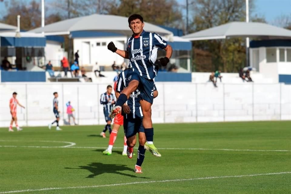Mario Cota guió a los Rayados Sub 23 al triunfo sobre Necaxa.