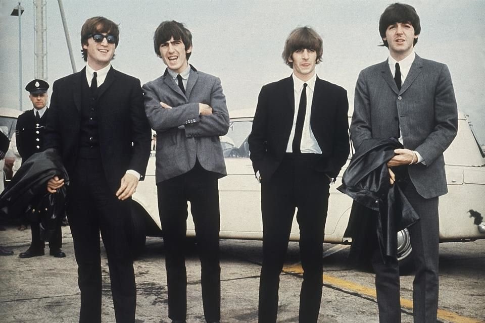 Los Beatles, nominados al Grammy por 'Now and Then', generan debate sobre el uso de IA en la música y el futuro de la grabación.