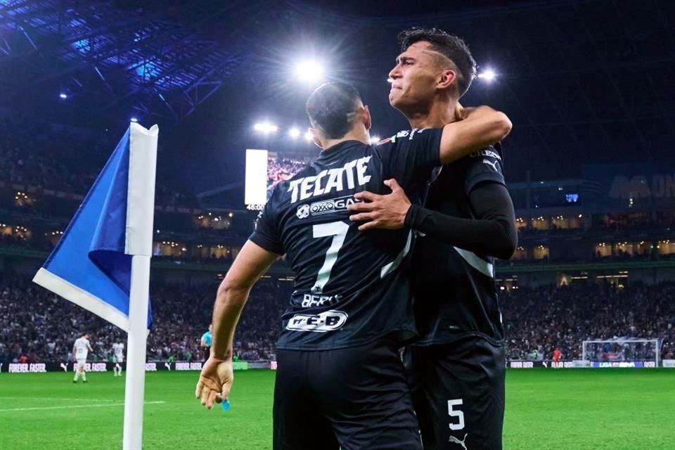 Fidel Ambriz celebró su gol entre lágrimas.