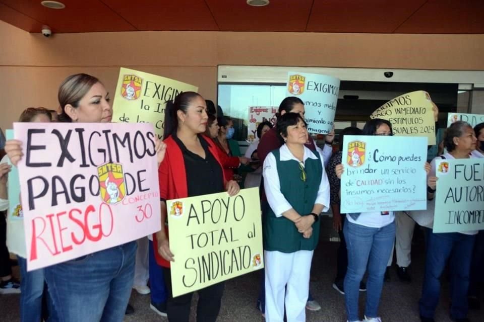 Los trabajadores advirtieron que la toma de oficinas se prolongará por 24 horas.