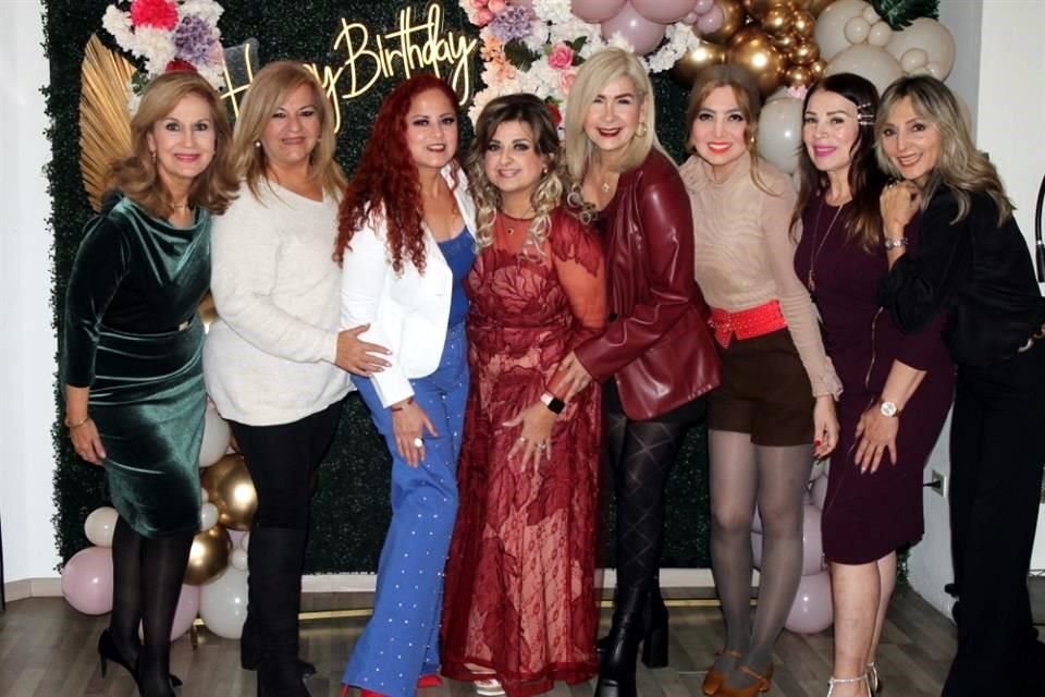 Adriana Cantú de García, Nancy de Valle, Esperanza Guandique, Ayda Martínez de Fernández, Mely Reséndez, Wendy Vanessa Cortez, Edith Garza y Adriana Cantú