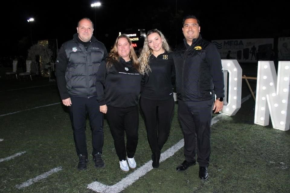 Jesús Carrera, Delia Villarreal Carrera, Lorena Cañamar y Eduardo Zertuche